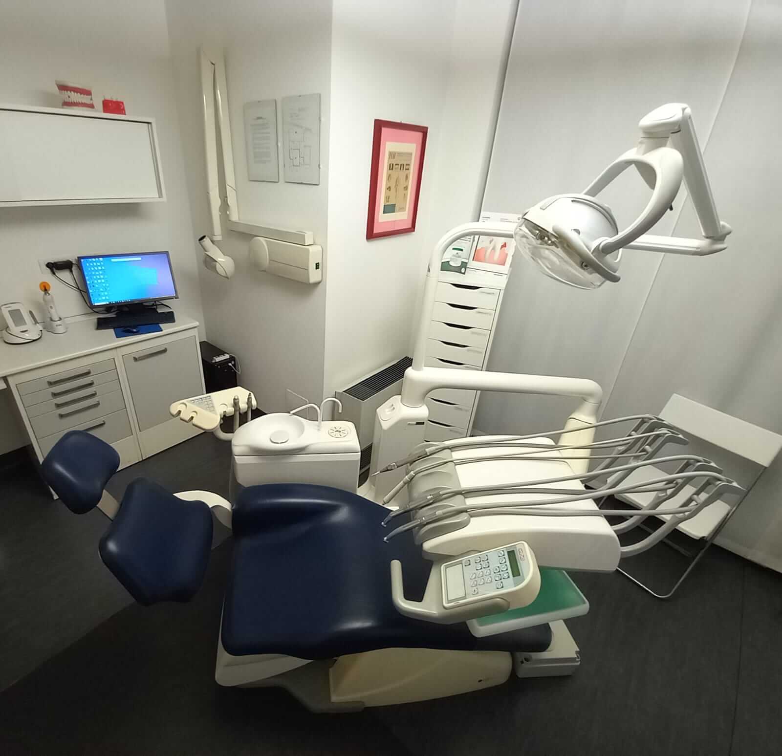 Poltrona del paziente al Centro Odontoiatrico Le Serre